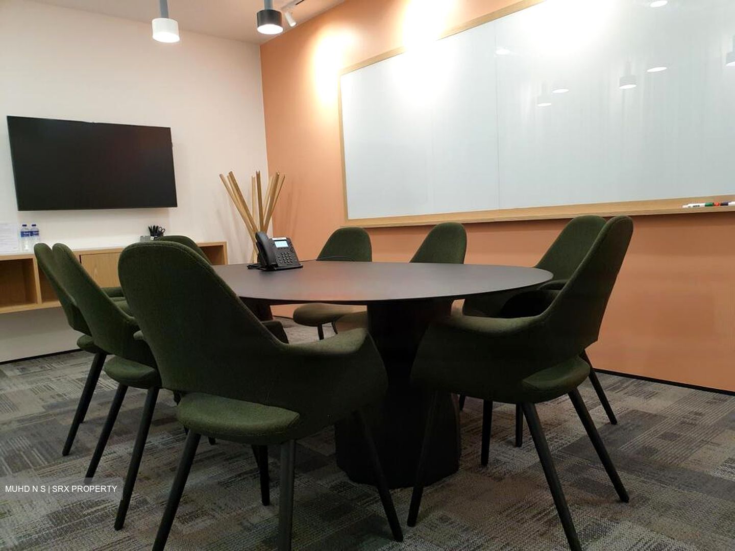 Gordon Industrial Building (D14), Office #451009281